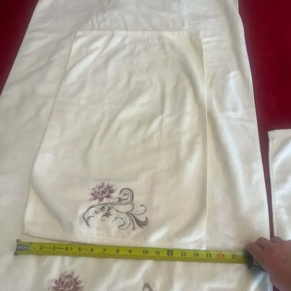 Croscill Home 3-Piece Embroidered Floral Scroll Towel Set - White, Mauve & Tan